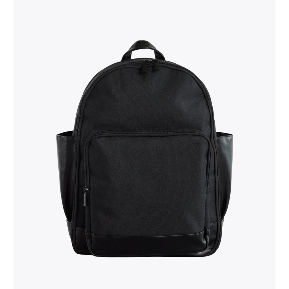 Béis: The Backpack in Black